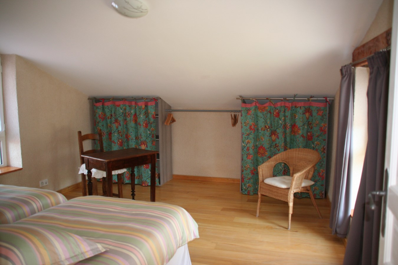 Chambre etage gite de castang espace